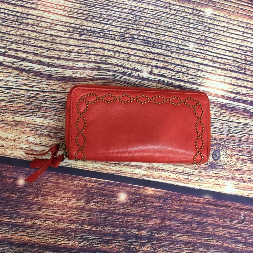 Lucky brand wallet.